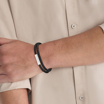 Διπλό βραχιόλι Calvin Klein 35100017 δερμάτινο μαύρο με ασημί κούμπωμα.